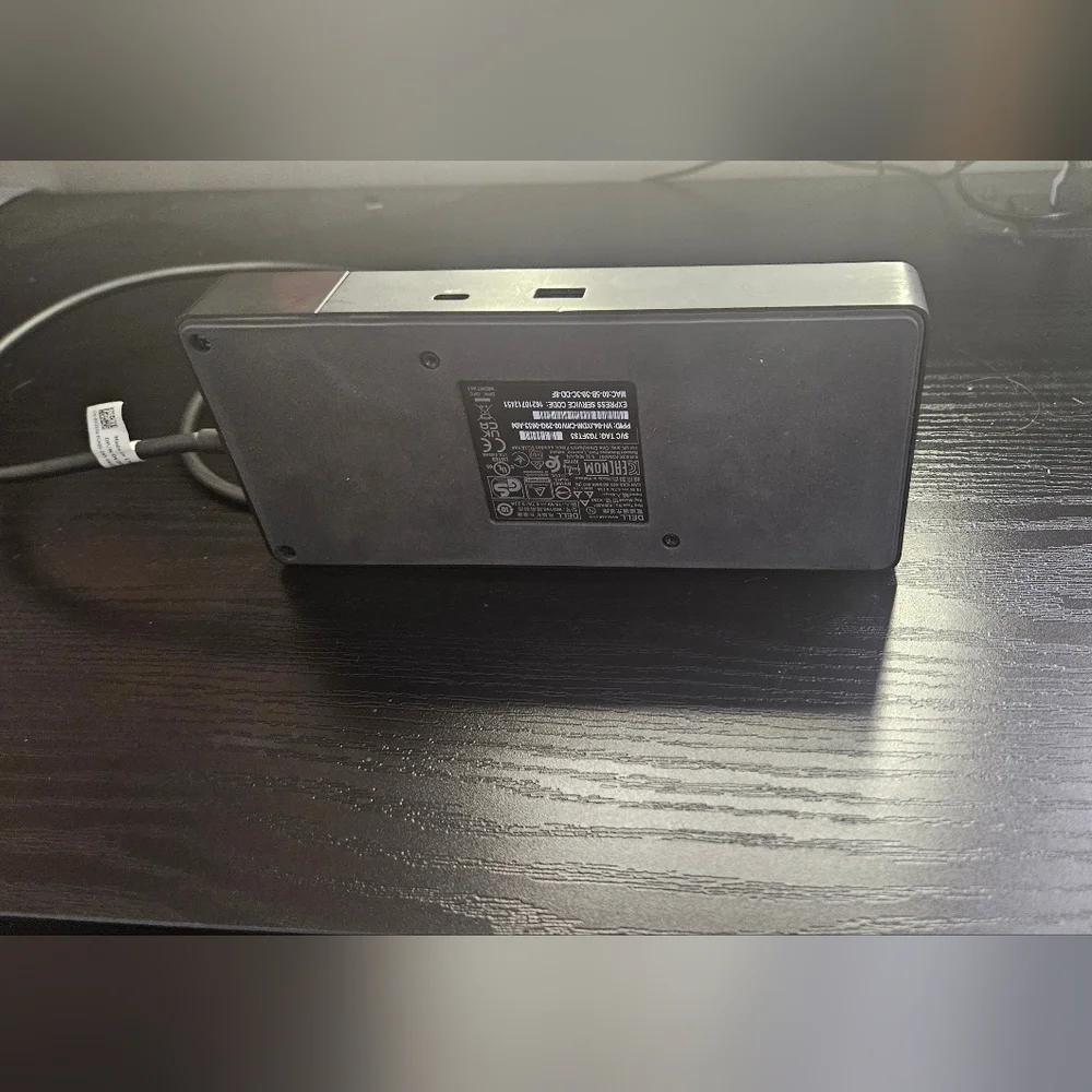 (New)Dell ultra sharp 24 monitor, Dell docking station, keyboard andmouse